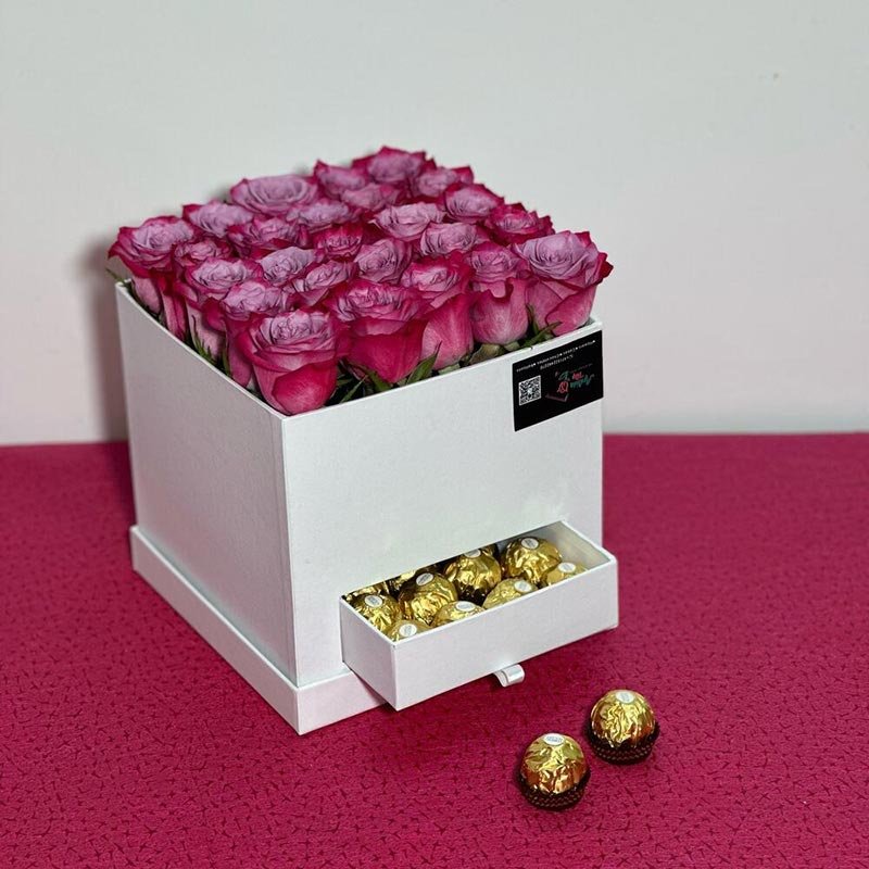 Purple-Roses-Box-And-Ferrero-Chocolate Purple-Roses-Box-And-Ferrero-Chocolate